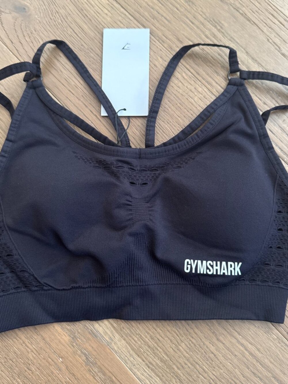 Gymshark Energy+ Seamless Sports Bra Black with padding Sz Medium NWT